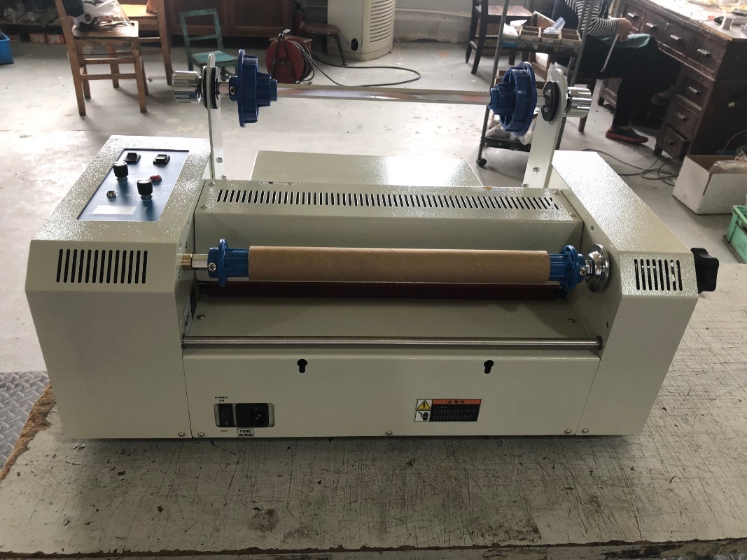 آلة ختم بالرقائق الساخنة الرقم - مراجعة Commercial Digital Printing Machine وسعره